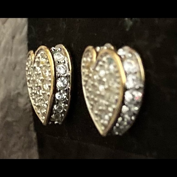 SWAROVSKI Signed Gold Tone Pavel Crystal Heart Earrings - Picture 2 of 15